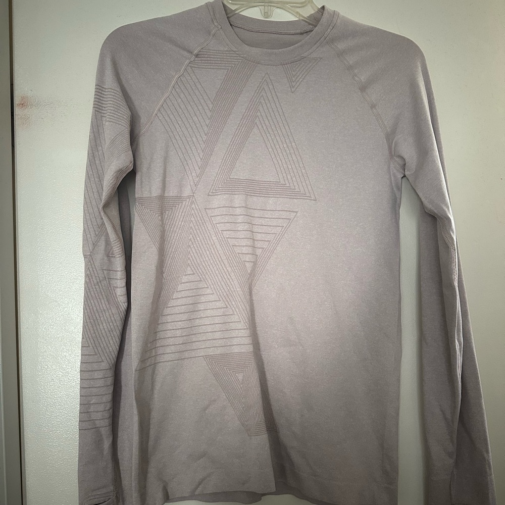 Oiselle lilac long sleeve running shirt. Size Small